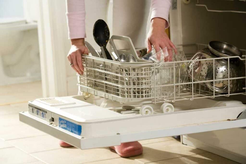 Best GE dishwasher: top characteristics and description